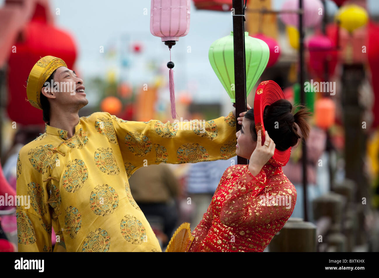 Traditional bride and groom, Hoi An, Vietnam Stock Photo