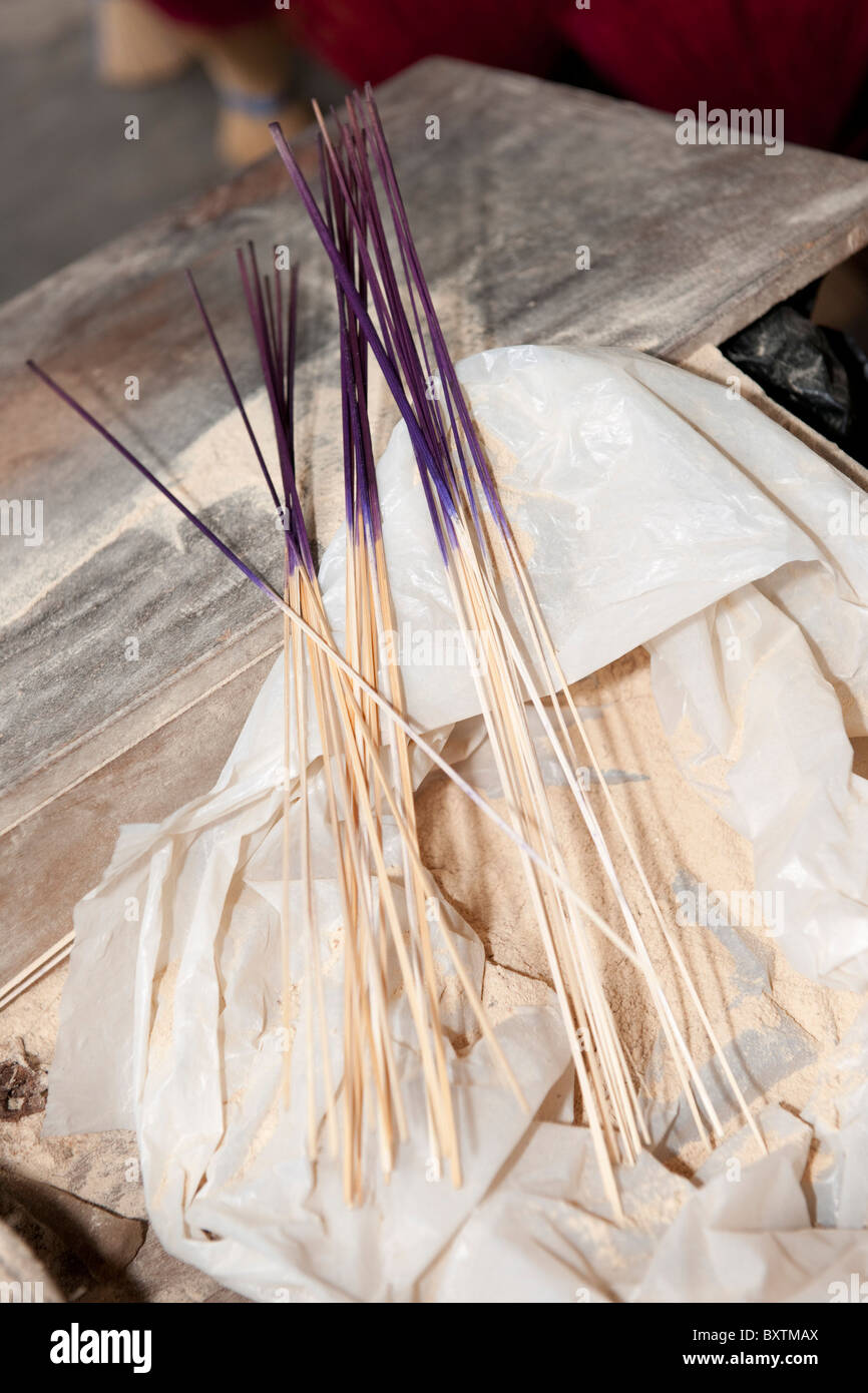 Vietnamese incense sticks hi-res stock photography and images - Alamy