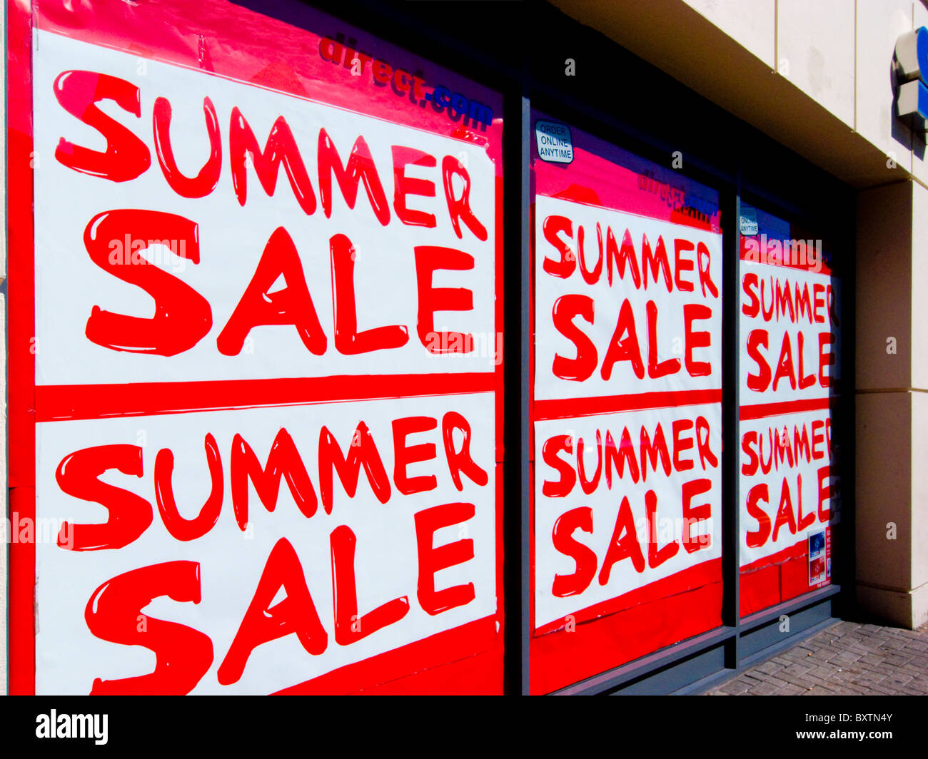 Sale Shop Window, Summer Sales Stock Photo Alamy