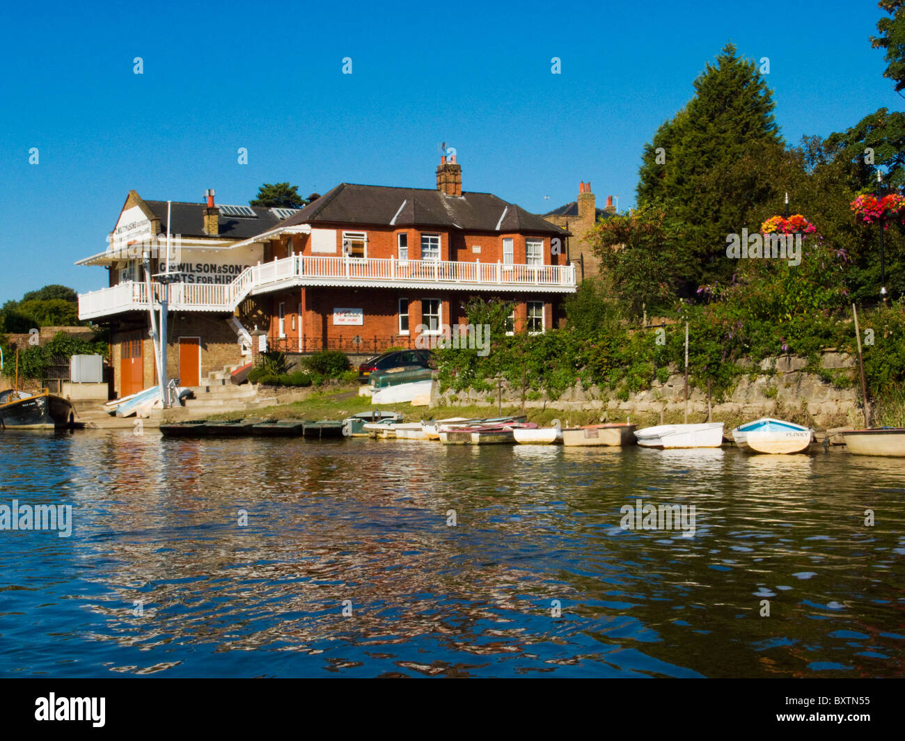 Sunbury Thames Riverscape Stock Photo Alamy