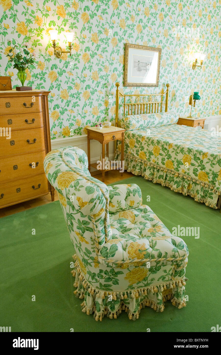 Whitehall built 1902 by Henry Flagler Museum , Palm Beach , Florida , USA , Yellow Roses Room or bedroom , Marechal Niel design Stock Photo