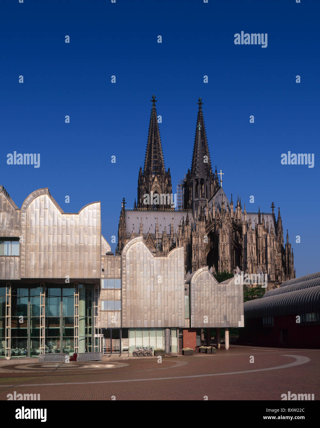 Cathedral and Ludwig Museum, Cologne, North Rhine-Westphalia, Germany Stock Photo