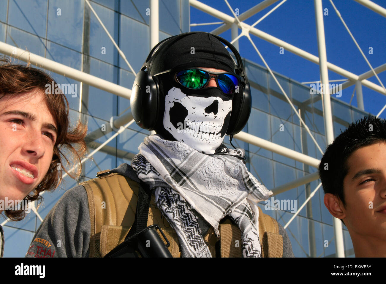 Cos Rom people dressed as cosplay characters at romics trade show in rome 2010 ...