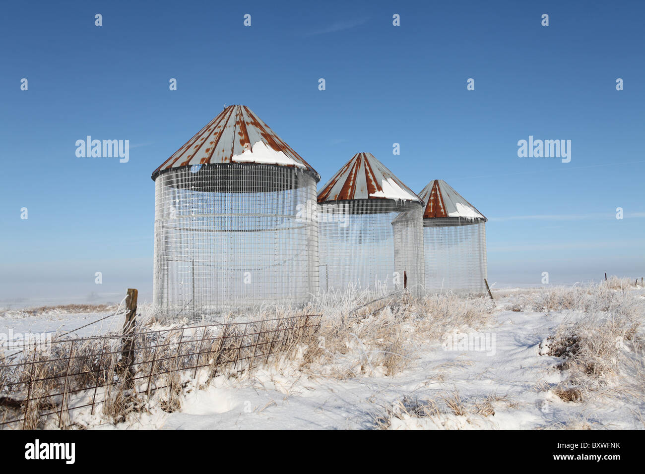 Corn crib hires stock photography and images Alamy