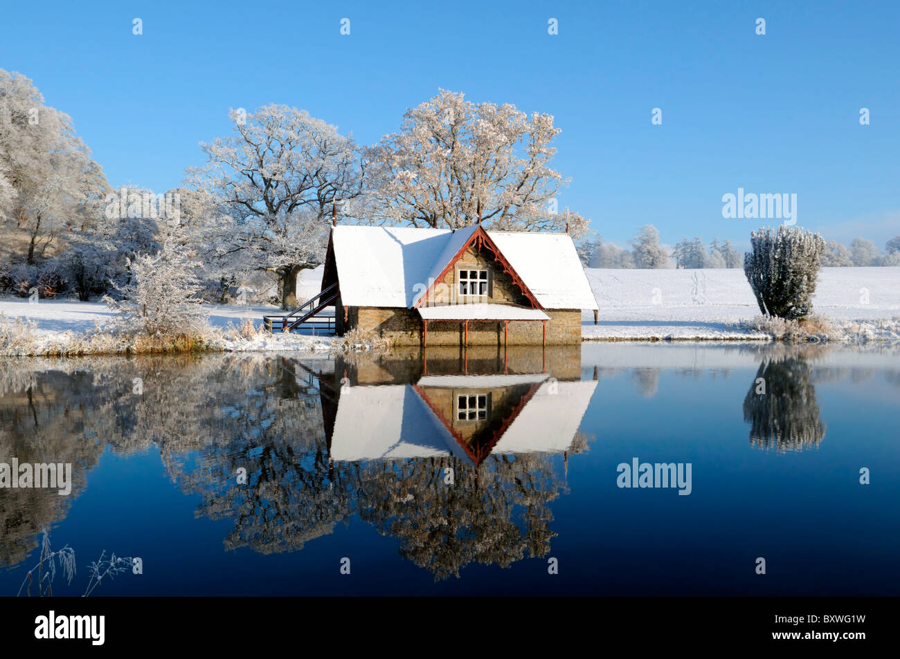 boathouse lake reflect reflection carton hall estate maynooth ireland ...