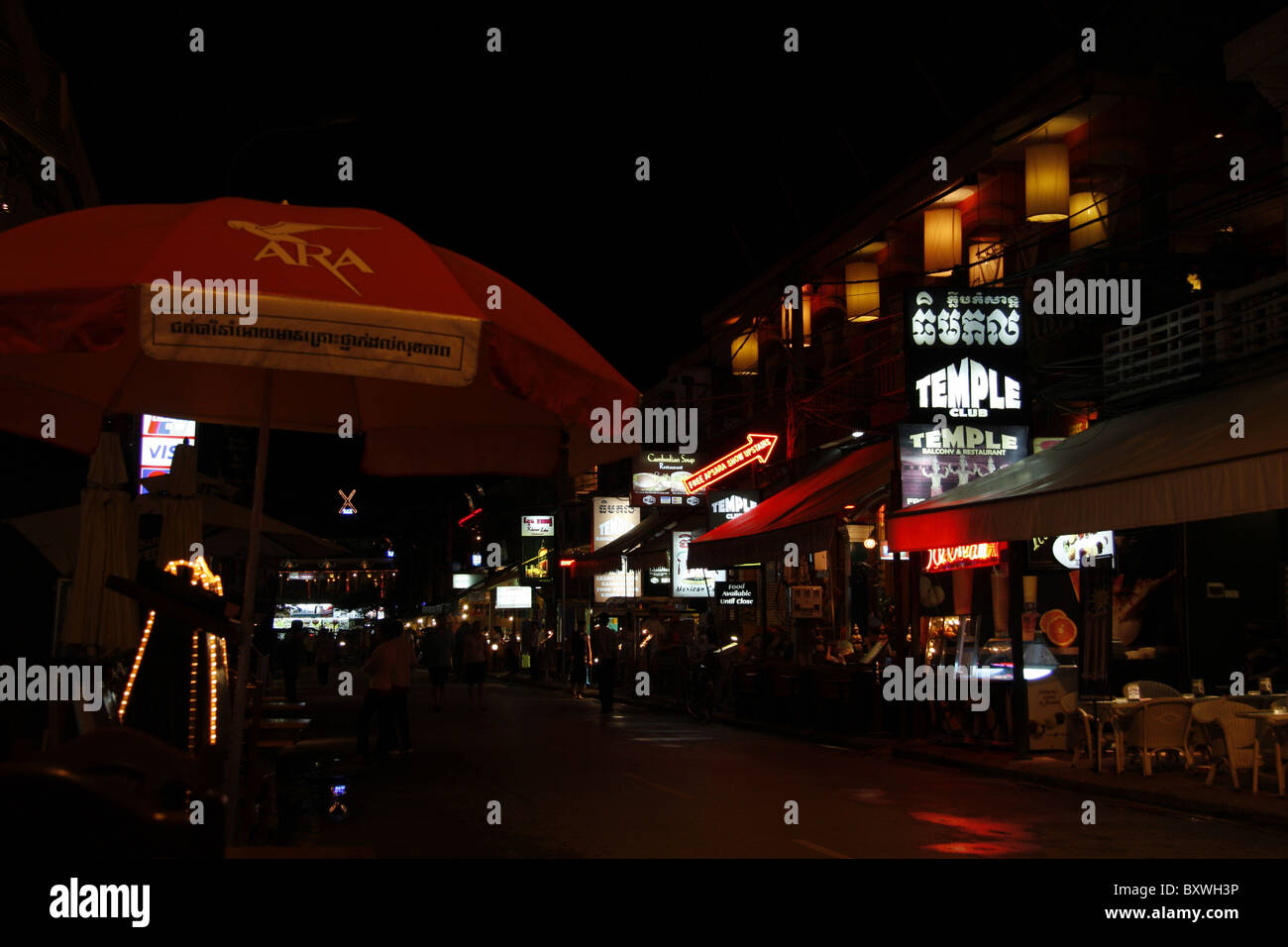 Night time on Pub Street, Siem Reap, Cambodia Stock Photo Alamy