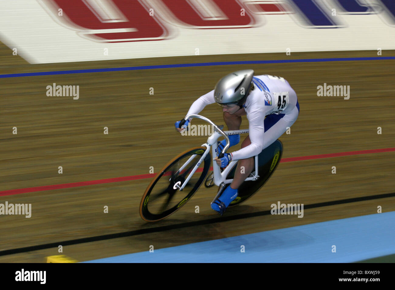 French woman 500 m time trial Track cycle racing UCI World Cup ...