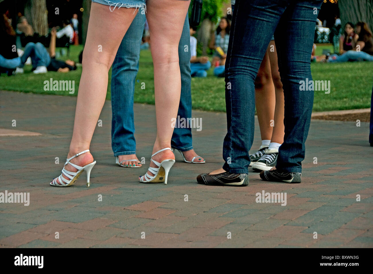 iostergren #womanslook #legs  Long legged girls, Fashion, Mini skirts