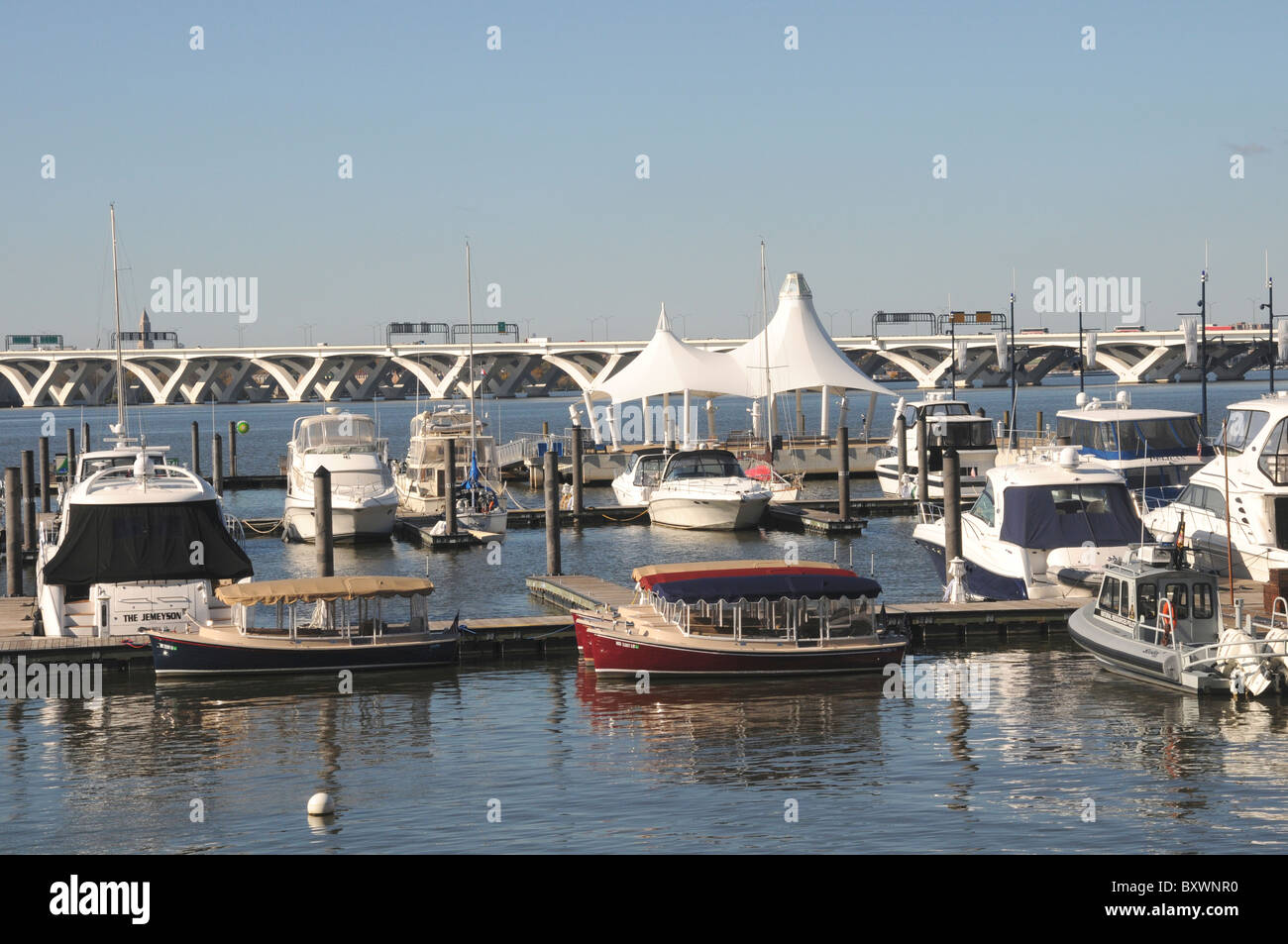 National Harbor Maryland Stock Photos &amp; National Harbor ...