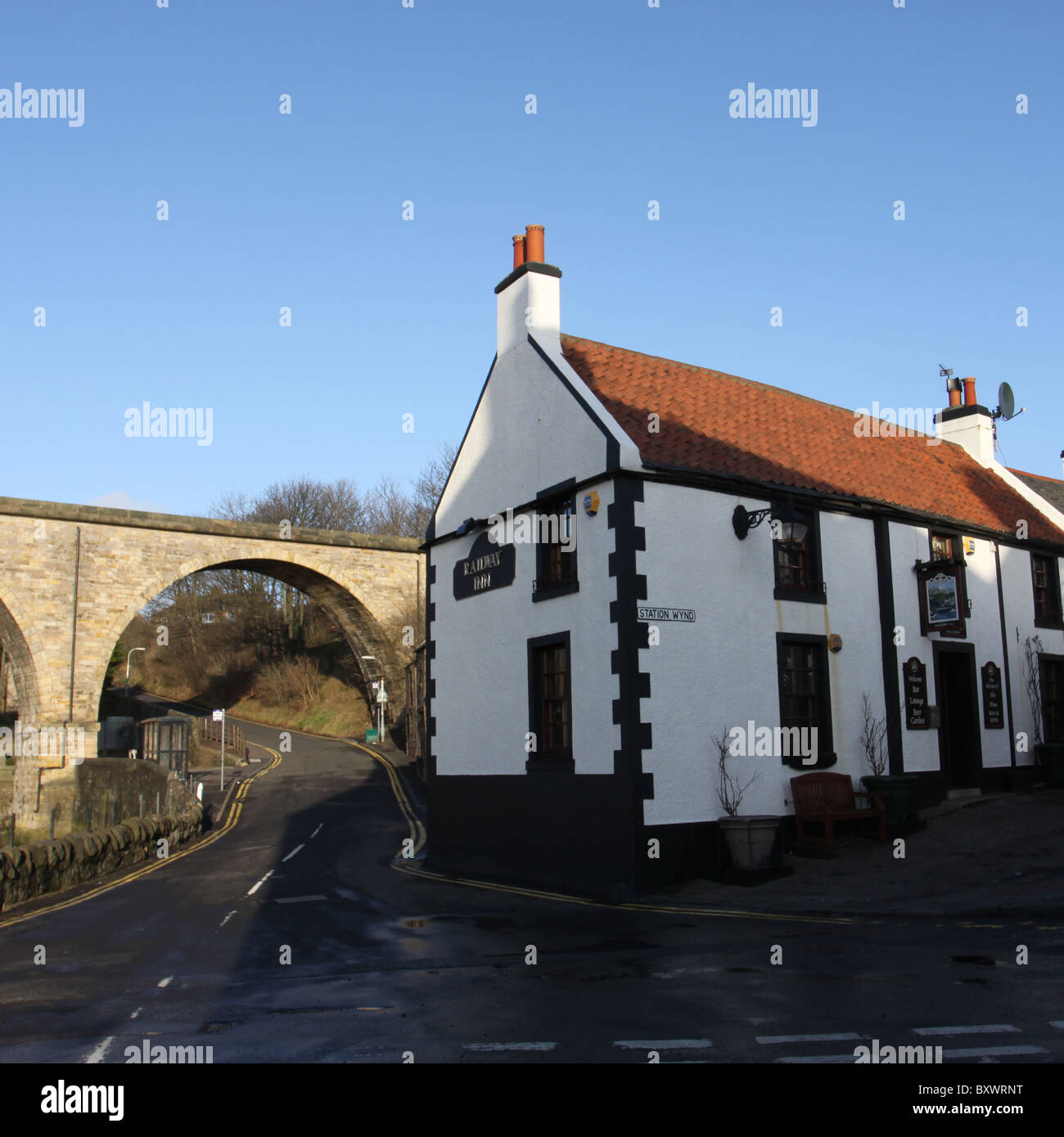 Railway inn lower largo hi-res stock photography and images - Alamy