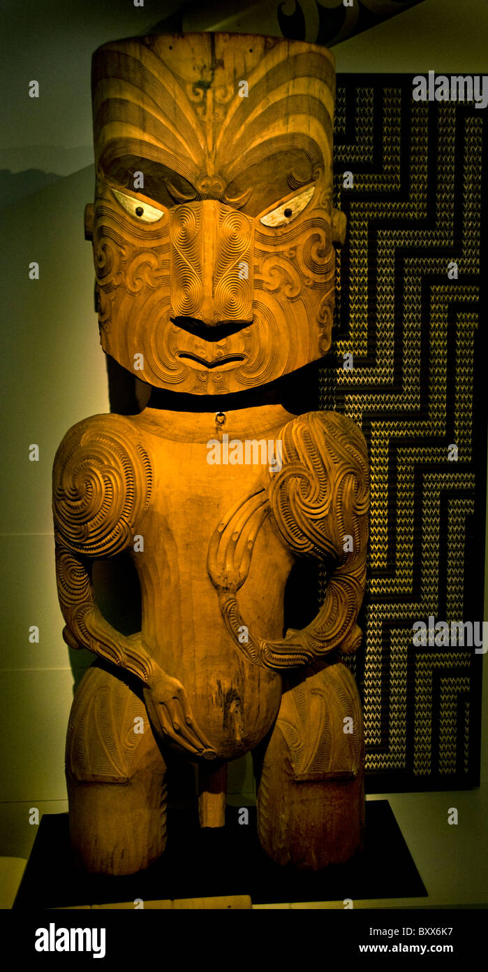 Maori post image 1870 new zealand wood sculpture Bay of Plenty Stock