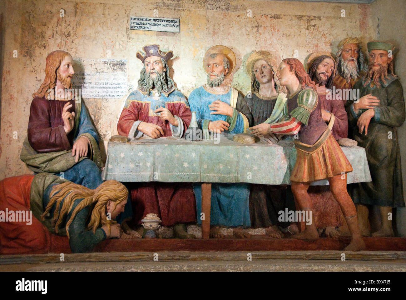 Polychrome bas relief of the Last Supper in terracotta in one of the stations of the cross at the monestry of San Vivaldo, Tusca Stock Photo