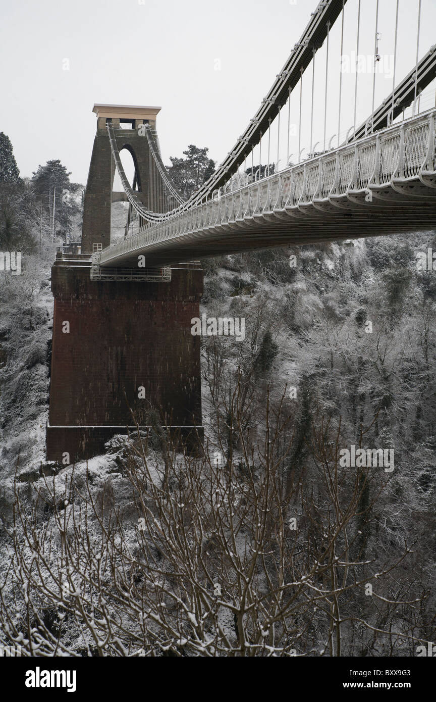 Clifton suspension bridge in snow hi-res stock photography and images ...