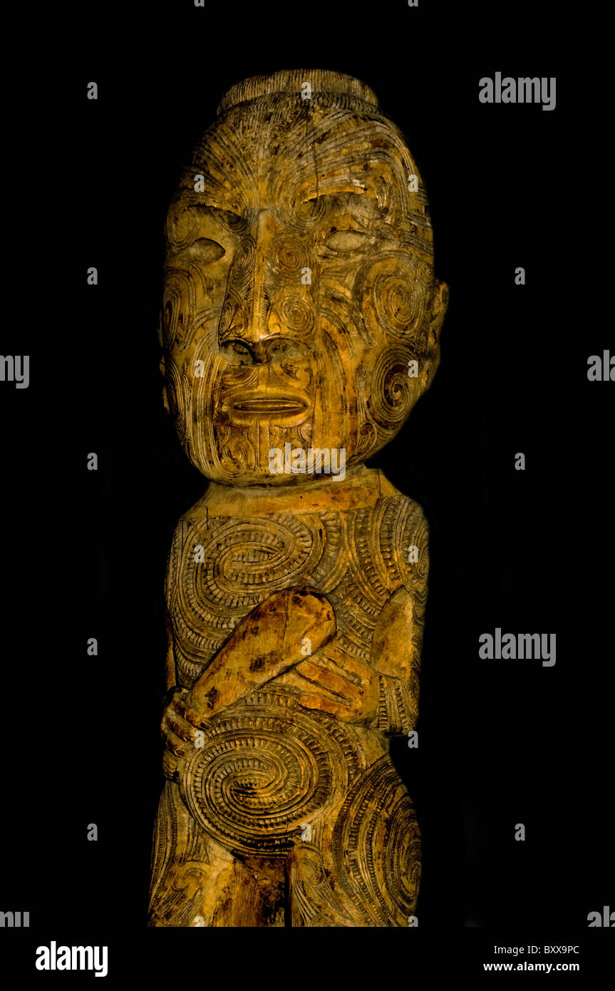 Maori post image 1870 new zealand wood sculpture Bay of Plenty Stock