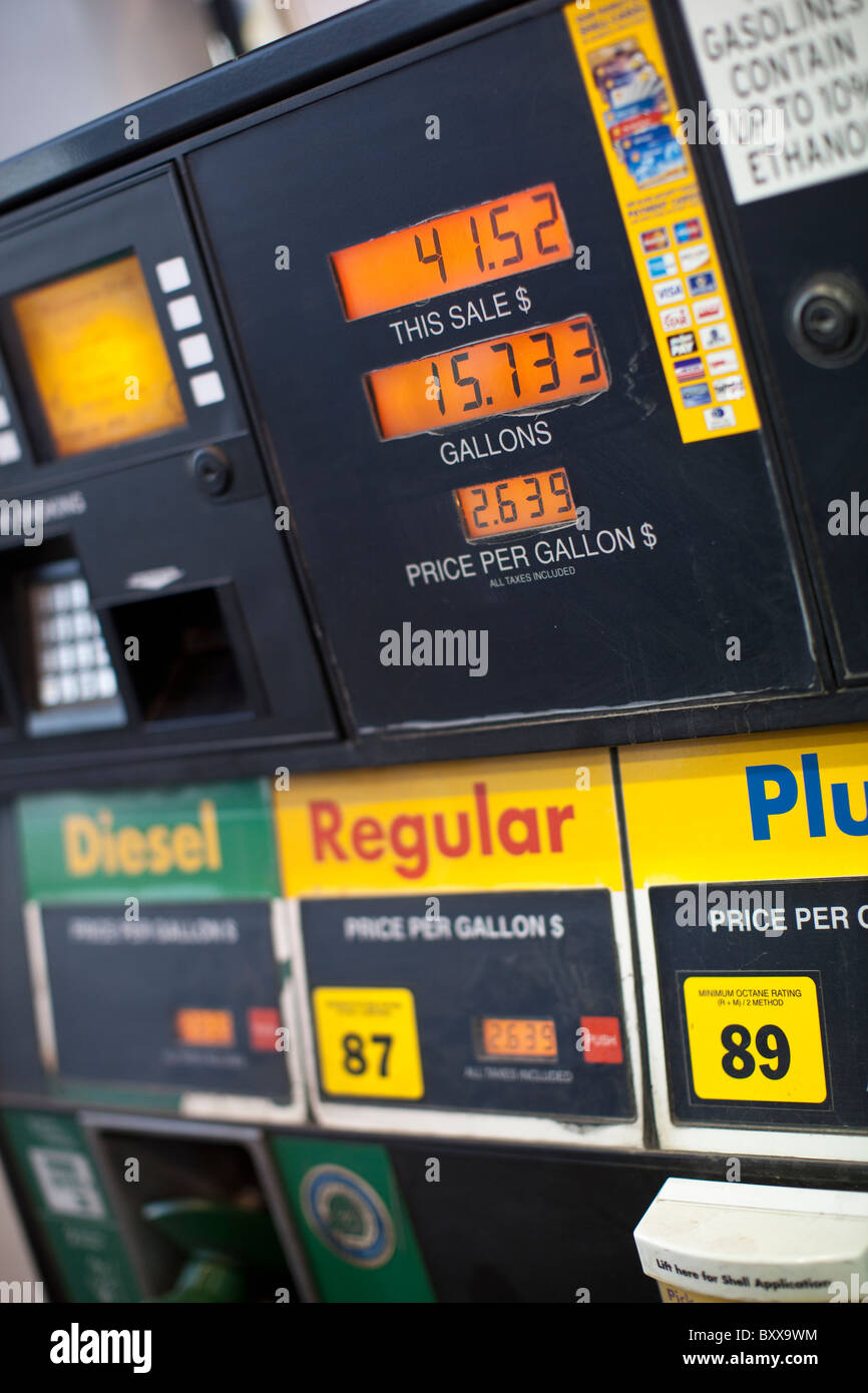 Fuel grades hires stock photography and images Alamy
