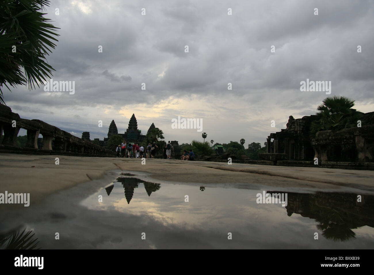 Angkor Wat, the world´s largest religious building at dawn, Cambodia