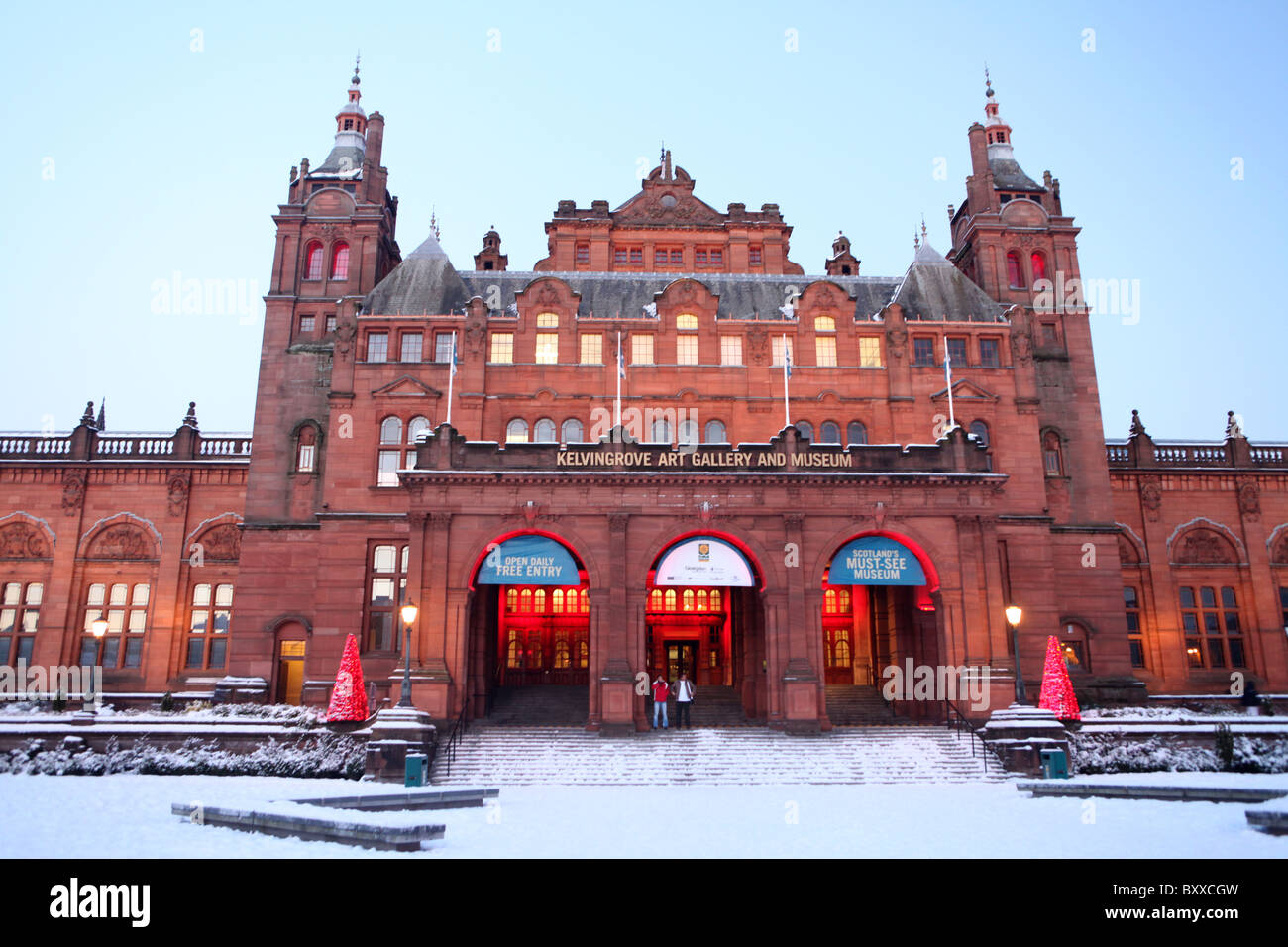 A winter scene of the Kelvingrove Art Gallery and Museum in Glasgow, Scotland. Stock Photo