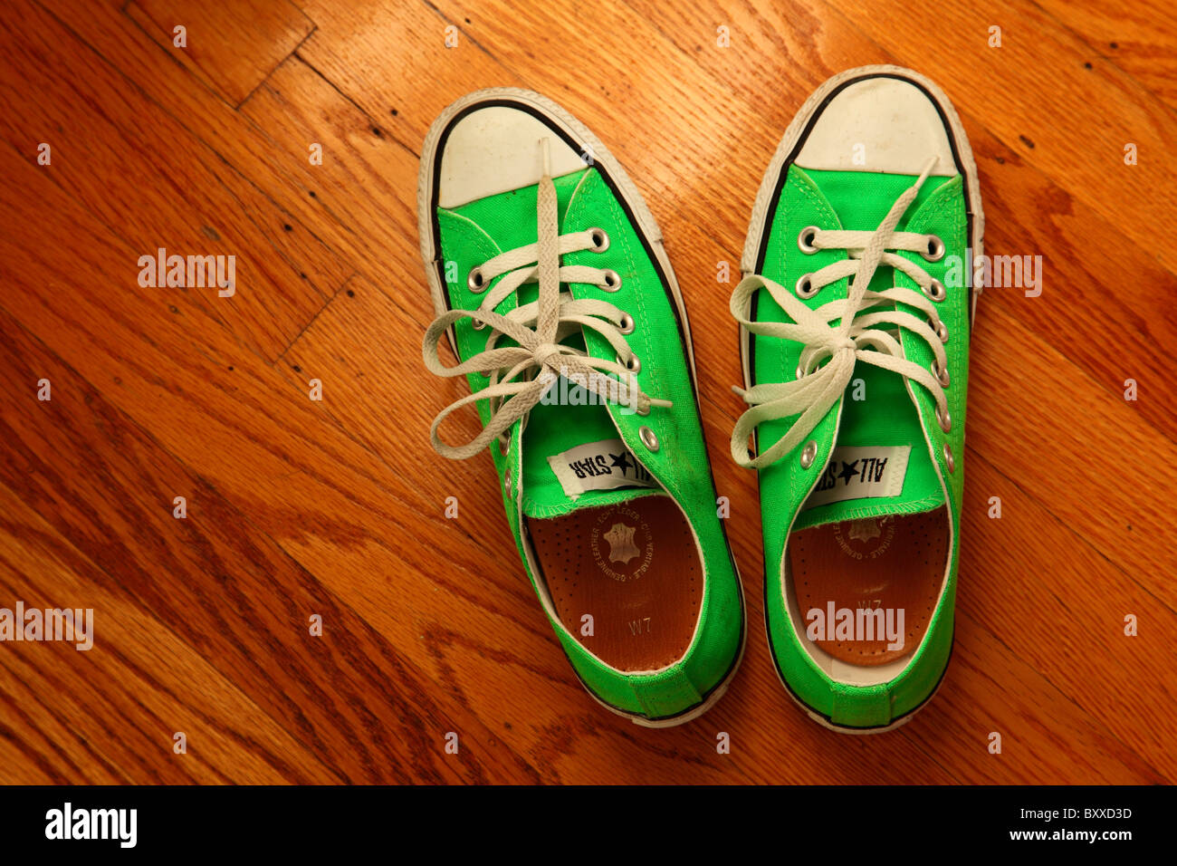Lime green deals and orange shoes