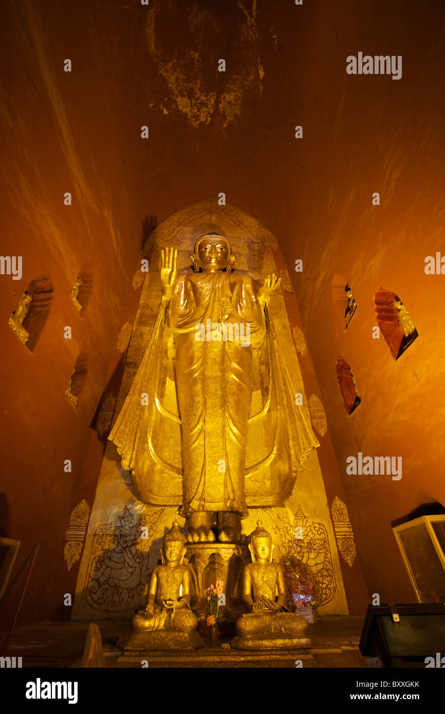 Buddha Statue in the Ananda Temple, Bagan Stock Photo - Alamy