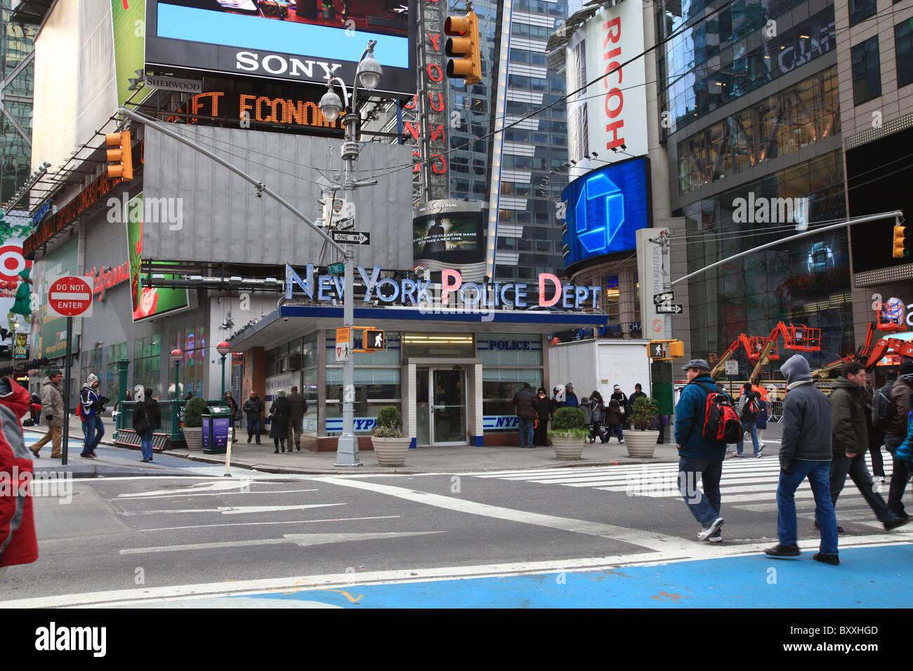 New York police department in Times Square 2010 Stock Photo - Alamy