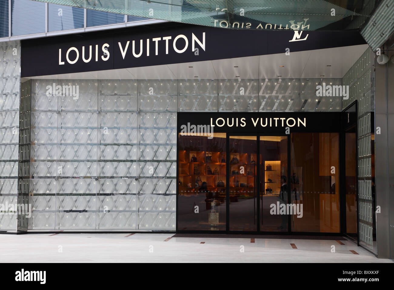 Louis Vuitton Store Exterior Downtown Las Stock Footage SBV