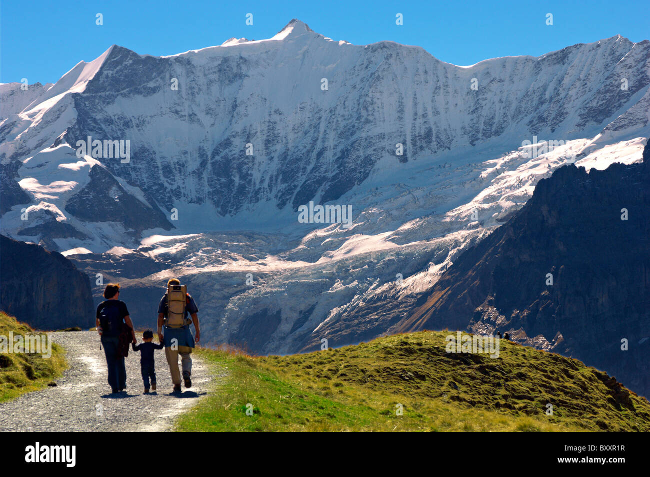 Grindelwald First Family Walking Grindelwald First Swiss Alps