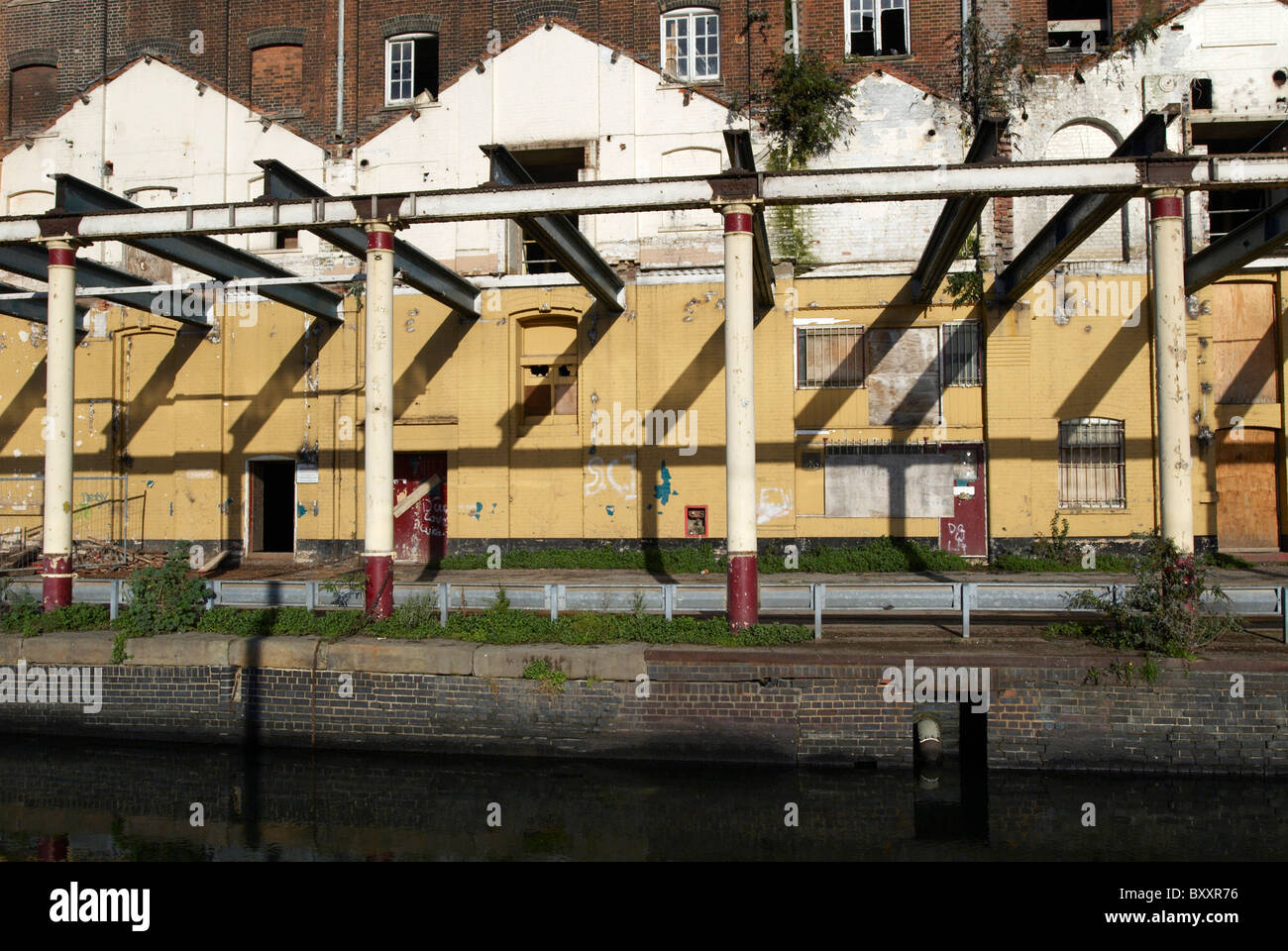 Steel frame at new marina development Ipswich UK Stock Photo Alamy