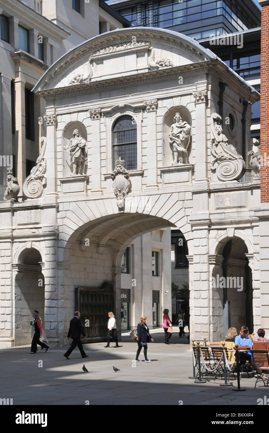 Return of the Temple Bar to City of London forming entrance to Paternoster Square Stock Photo