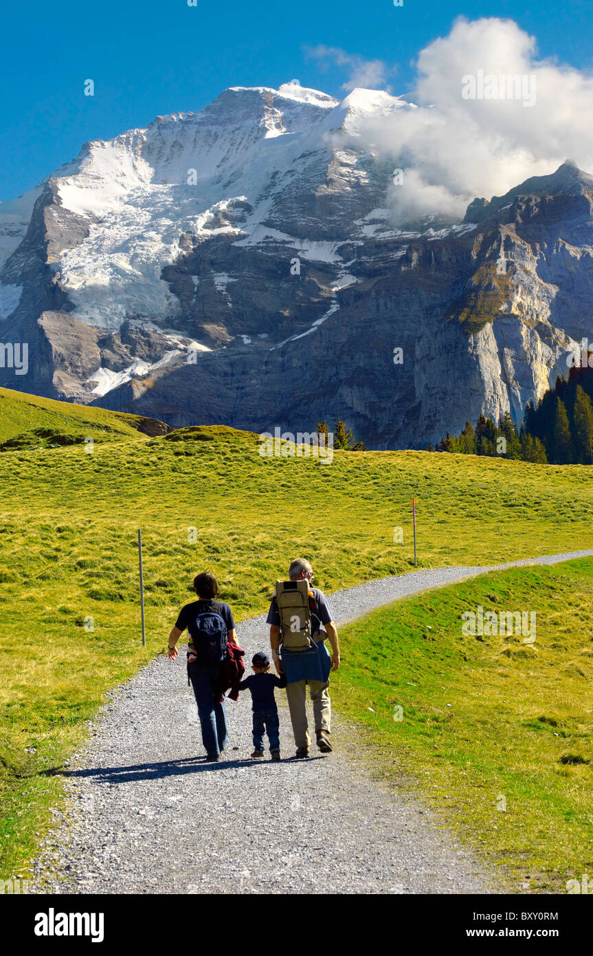 Grindelwald First Family Walking Grindelwald First Swiss Alps