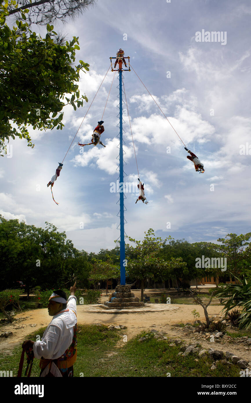 Danza de los Voladores (Dance of the Flyers), flying men diplay, ceremony, ritual, Tulum, Cancun, Quintana Roo, Mexico Stock Photo