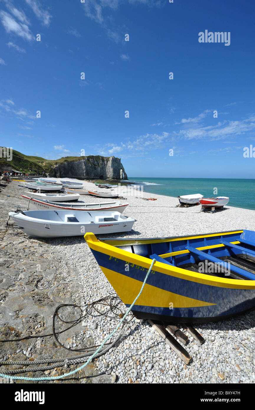 Etretat (76) : Barges on the beach Stock Photo - Alamy