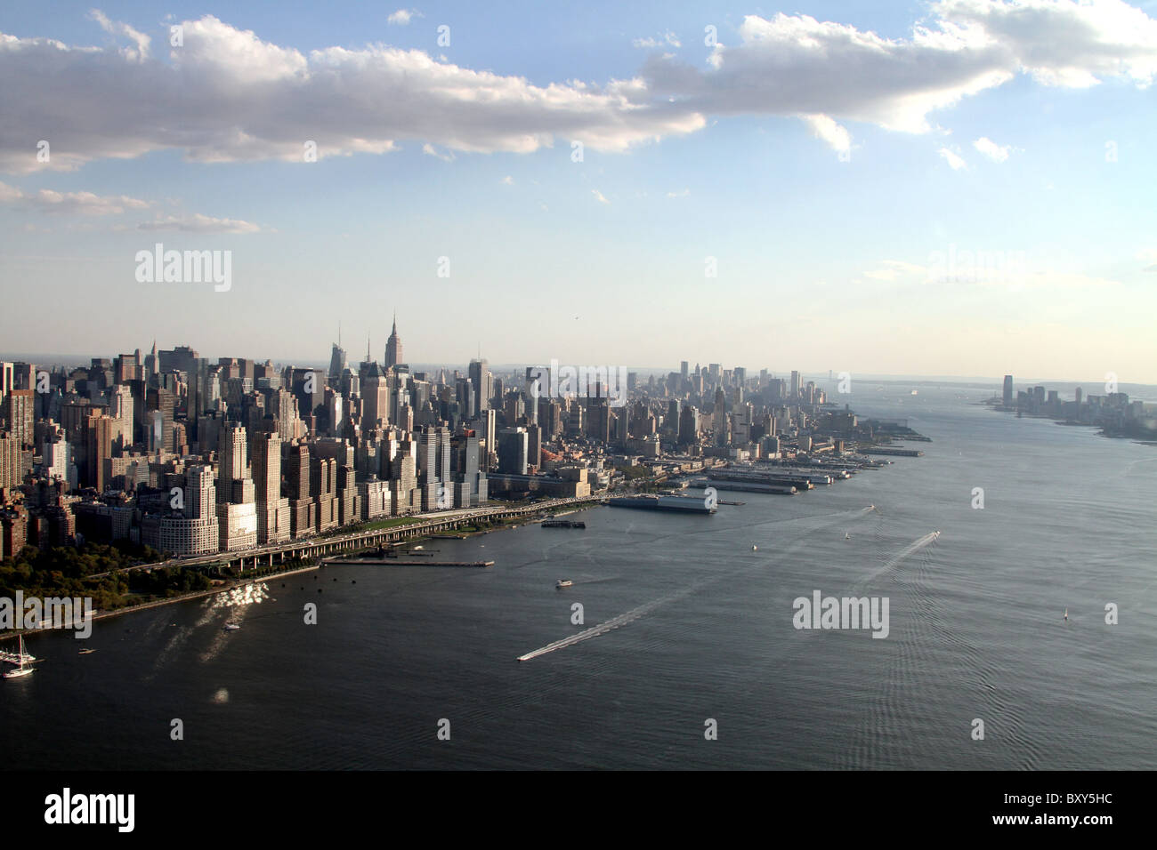 Aerial view of the New York City skyline and midtown Manhattan, USA ...