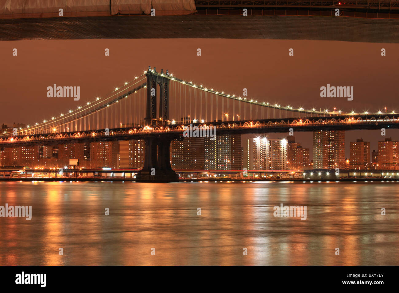 New york city skyline at night hi-res stock photography and images - Alamy