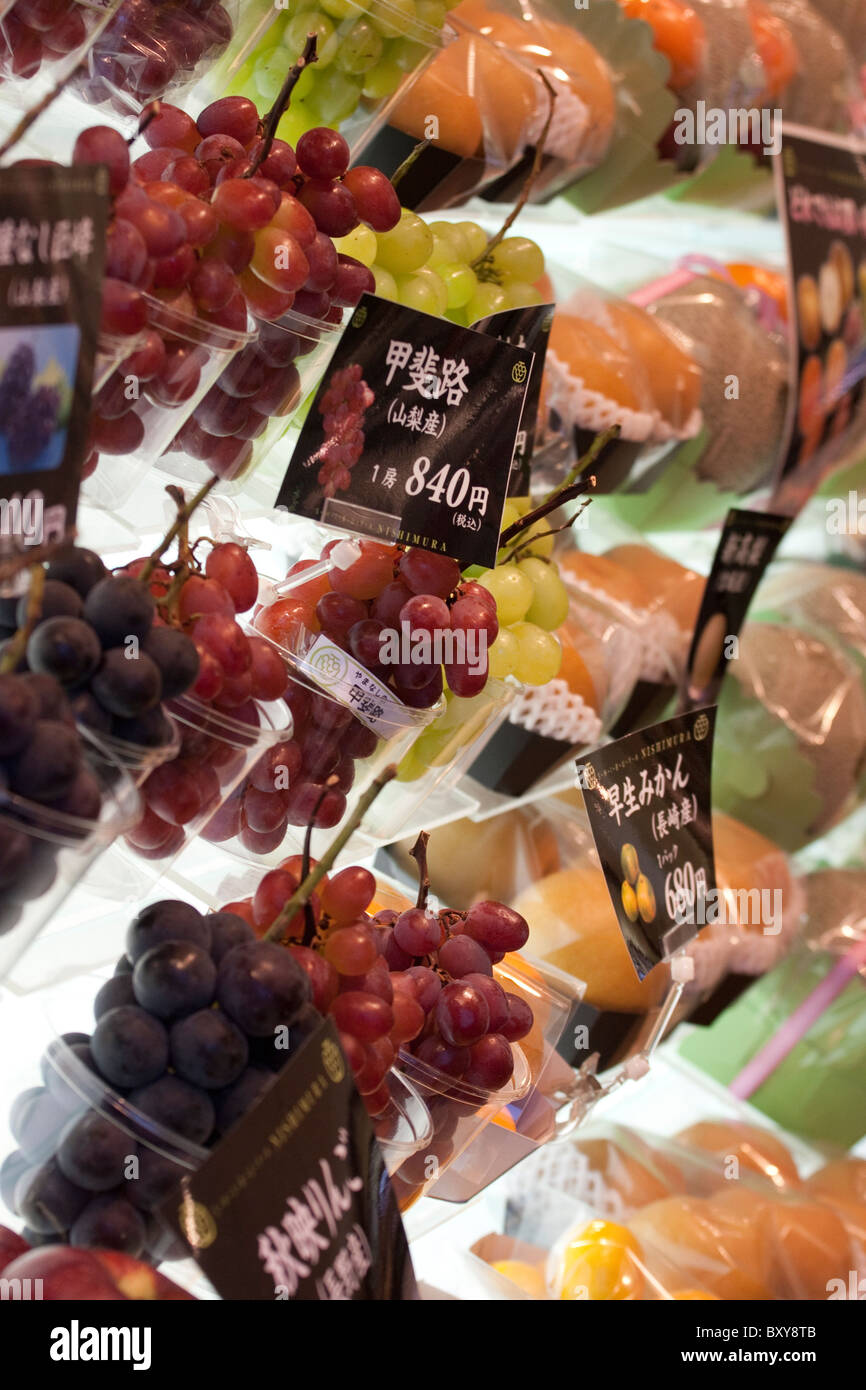 Fuji friuts hires stock photography and images Alamy