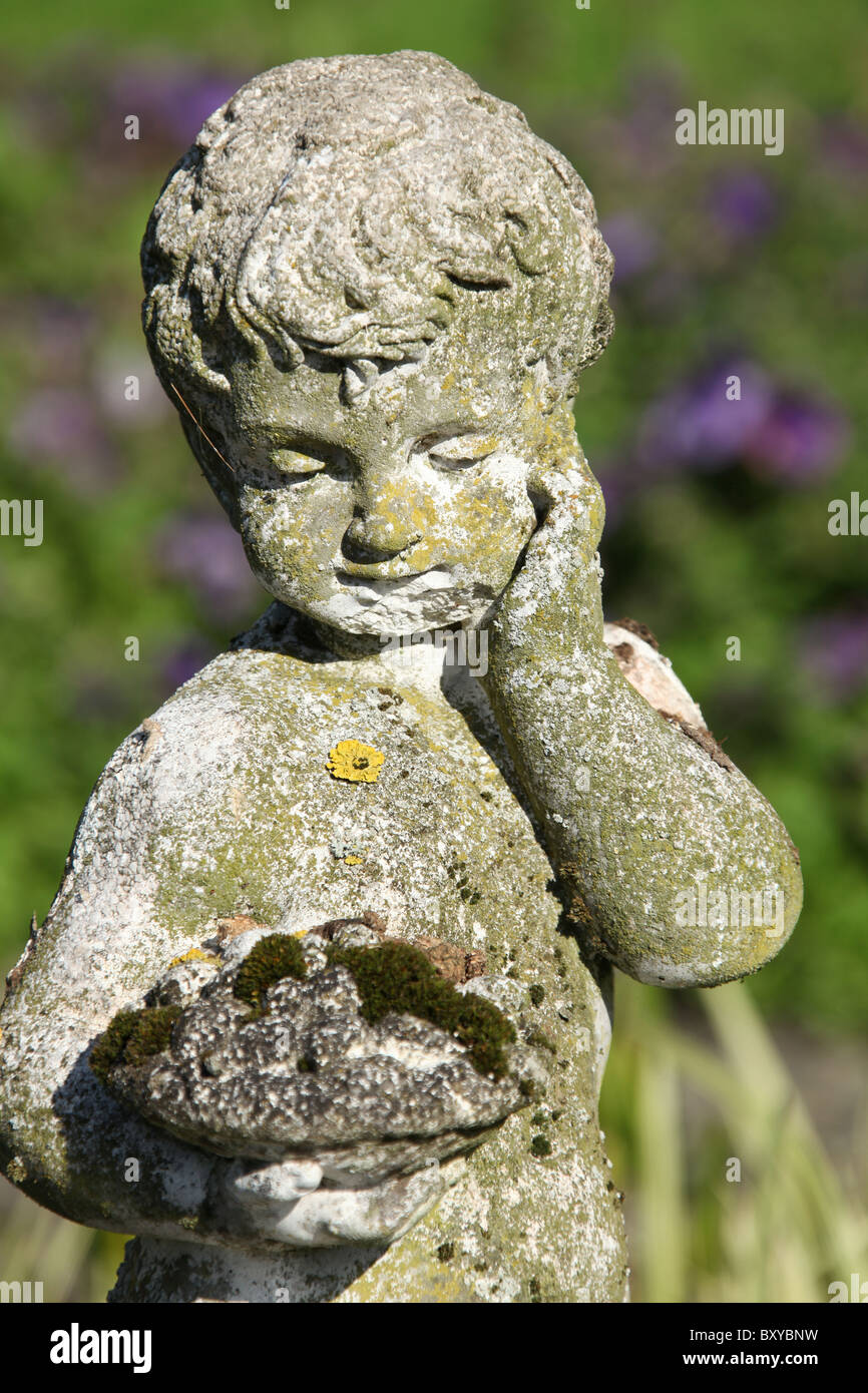 Garden sculpture cherub hires stock photography and images Alamy