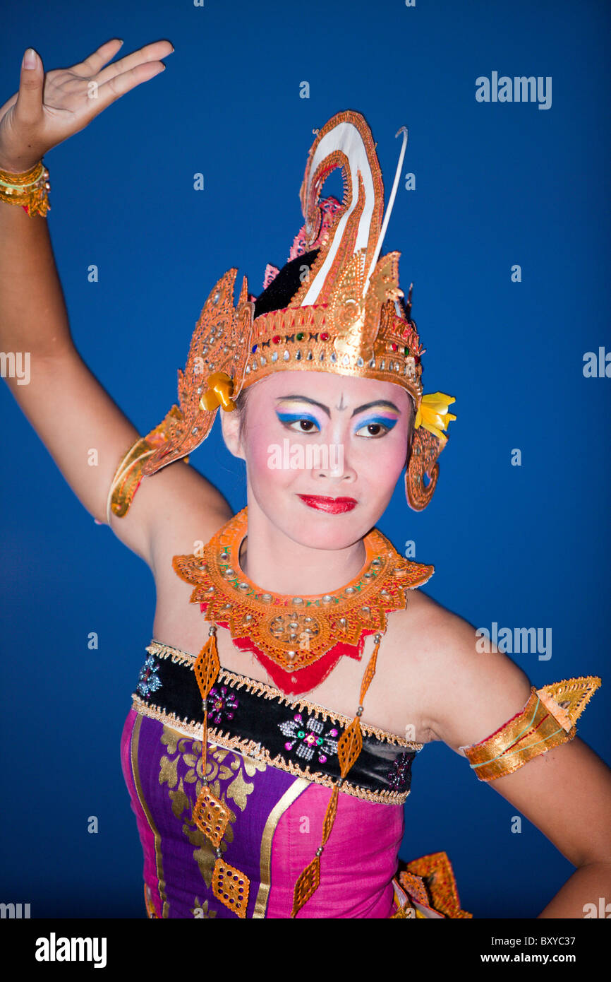 Balinese dancer at hi-res stock photography and images - Alamy
