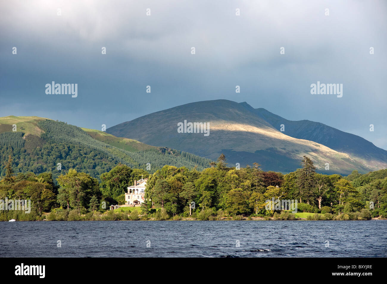 Derwent Island House on Derwent Island with Saddleback in the
