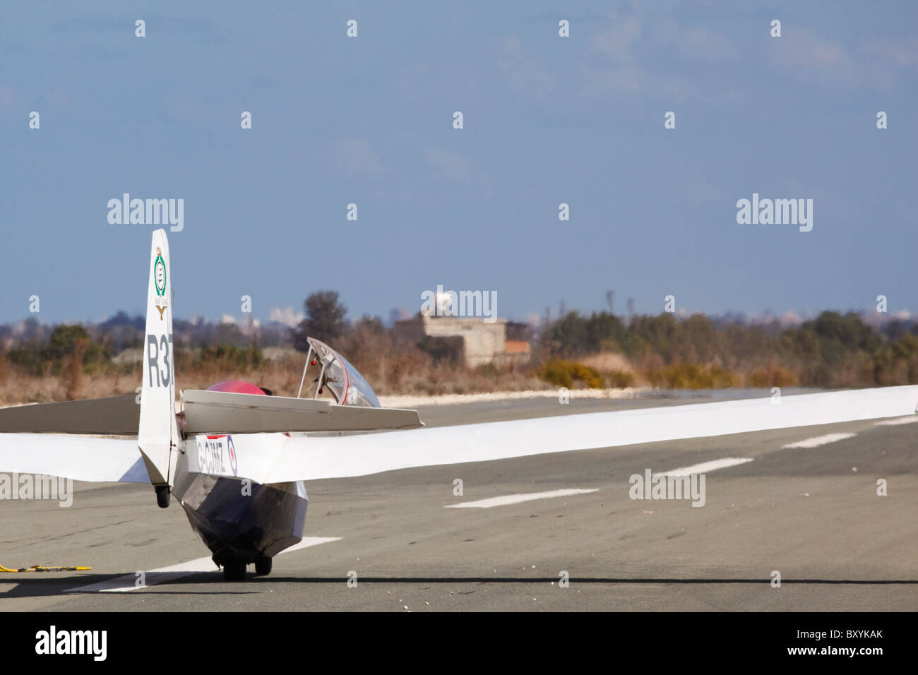 ASK13 of the Crusaders Gliding Club, Cyprus, prepares to winch launch from the tarmac runway at Kingsfield airfield, Dhekelia. Stock Photo