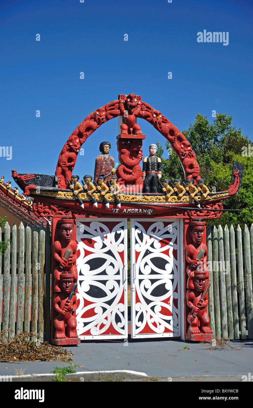 Maori carvings on gate, Nga Hau E Wha National Marae, Pages Road