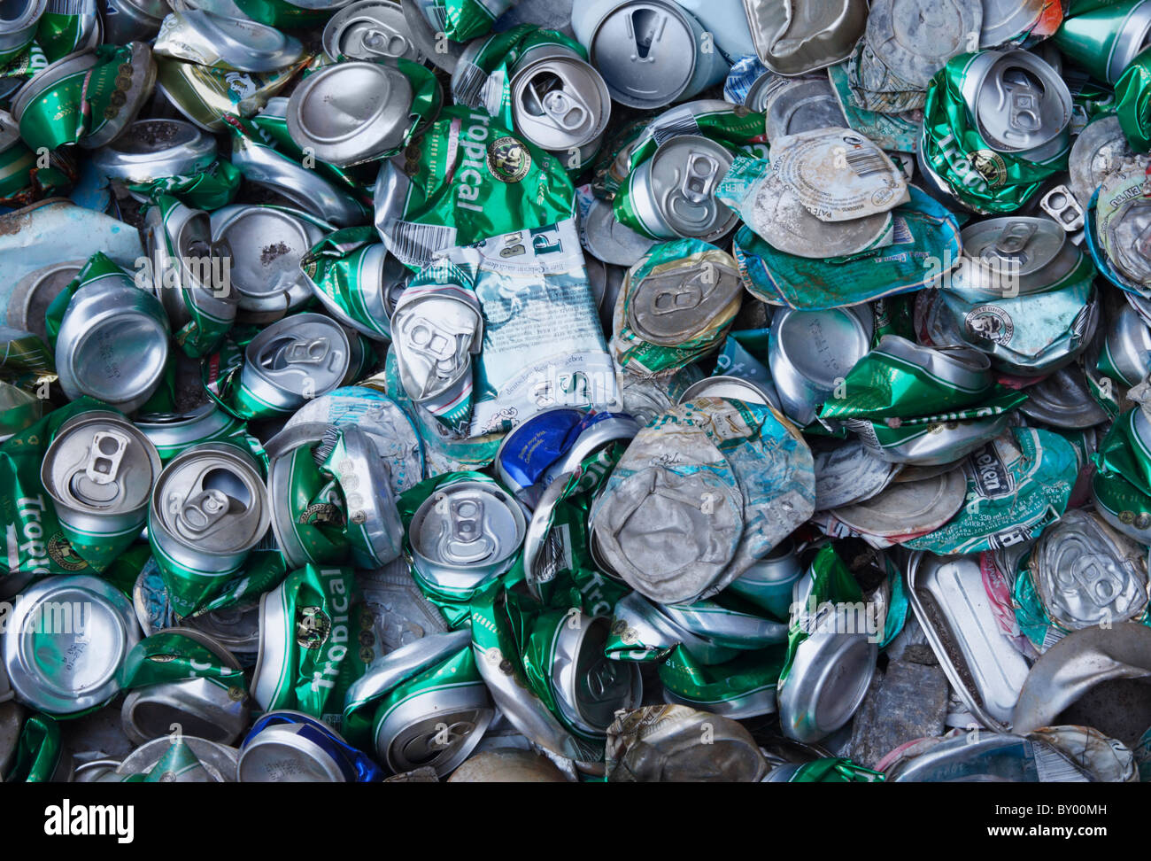 Beer cans hires stock photography and images Alamy