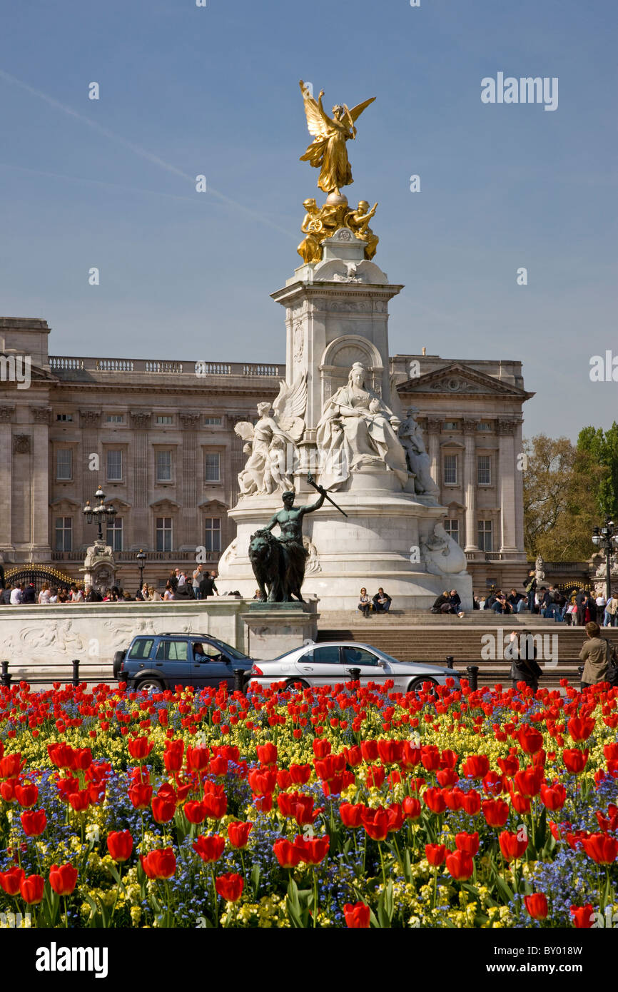 Queen Victoria Memorial in front of Buckingham Palace Stock Photo