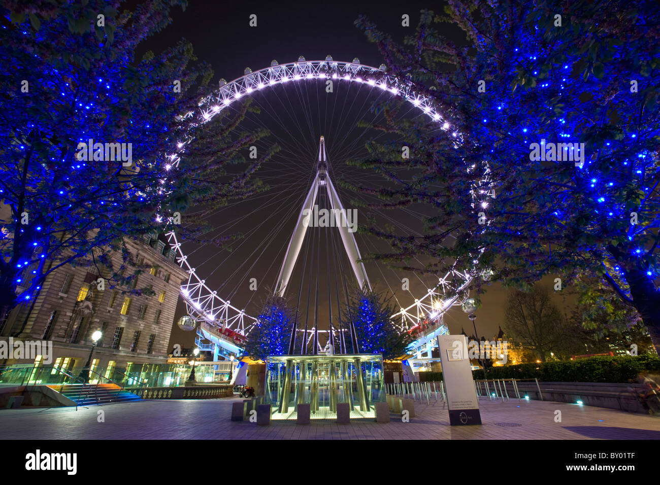 The London Eye at night Stock Photo - Alamy