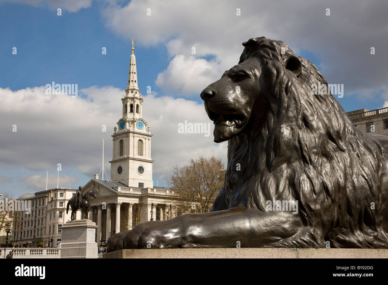 James statue trafalgar square hi-res stock photography and images - Alamy