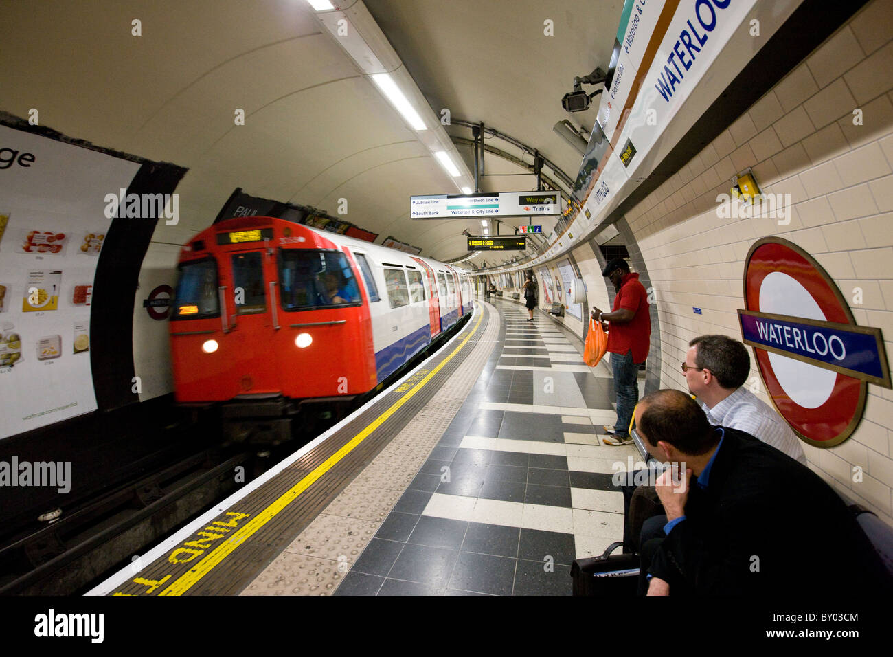 Waterloo tube station hi res stock photography and images Alamy
