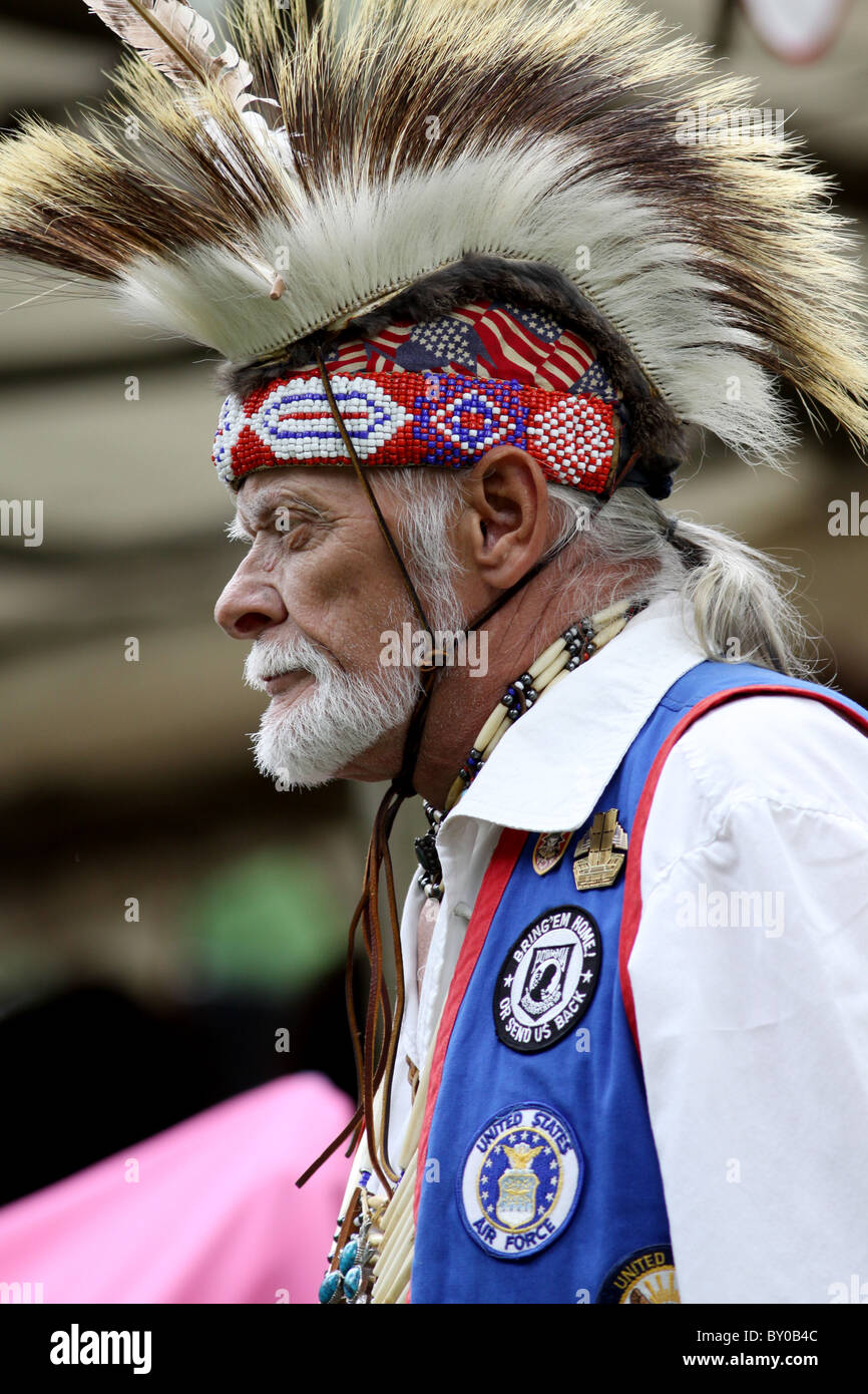 Native American Dancer Pow Wow Fort Ancient Ohio Stock Photo Alamy