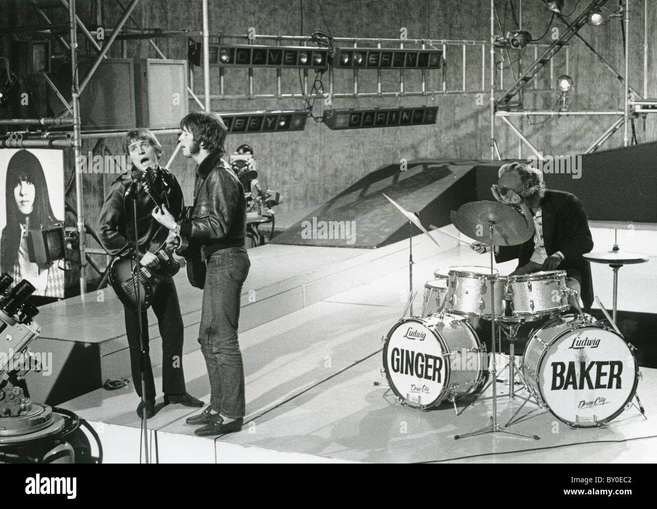 eric-clapton-cream-1967-hi-res-stock-photography-and-images-alamy
