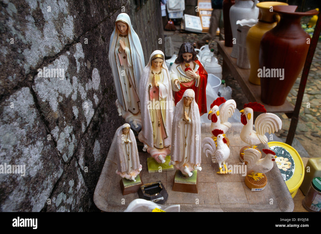 Valenca De Minho Portugal Crossing Point From Portugal To Spain Stall Selling Figurines Of Jesus Christ The Virgin Mary Stock Photo