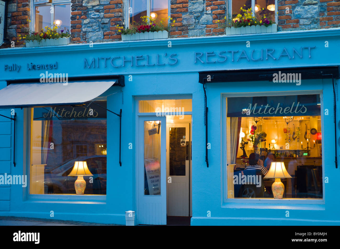 Mitchells seafood restaurant lit lamplight hires stock photography and images Alamy