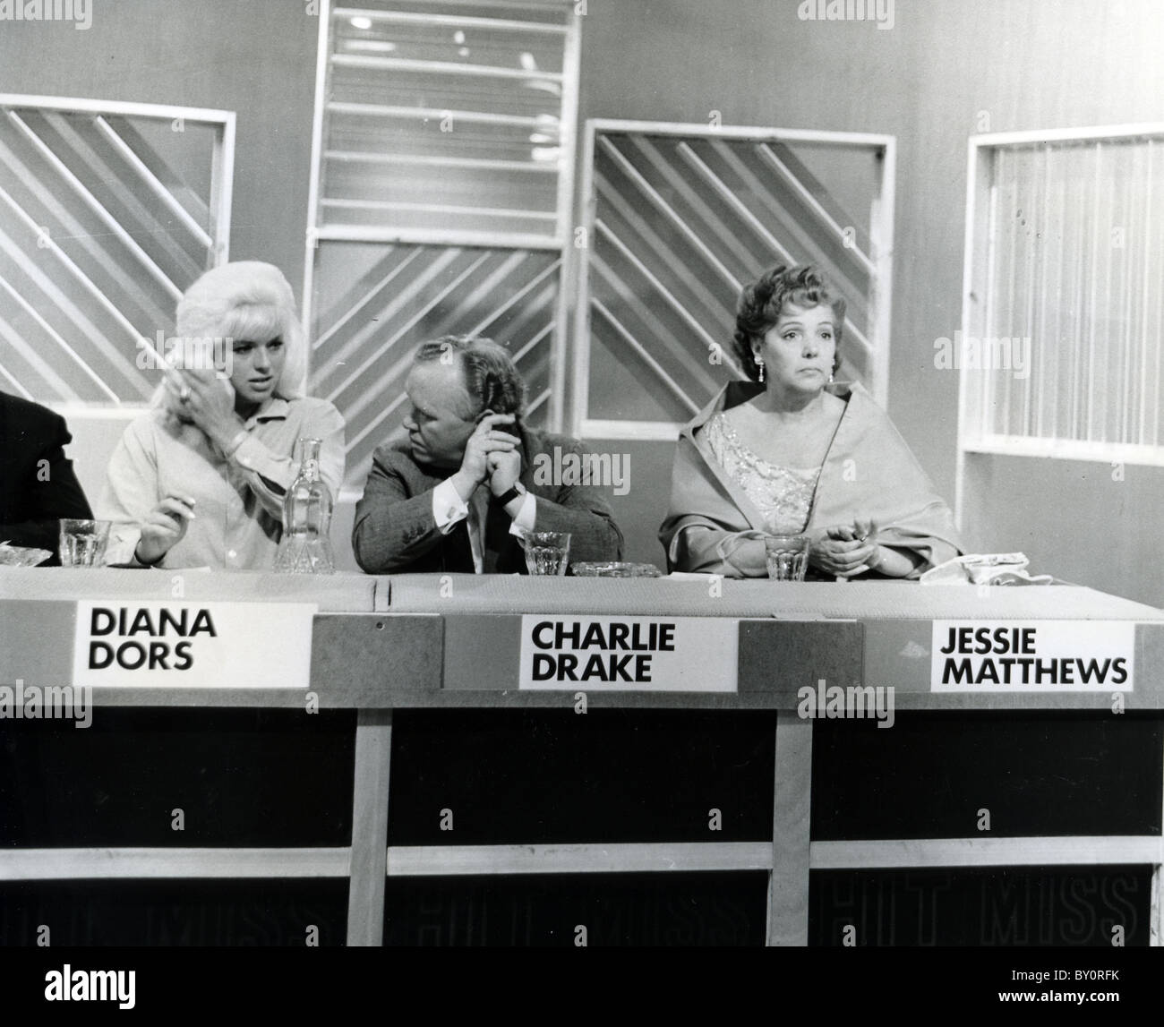 JUKE BOX JURY  TV pop music quiz series. This June 1964 edition had Diana Dors, Charlie Drake and Jessie Matthews as panellists Stock Photo