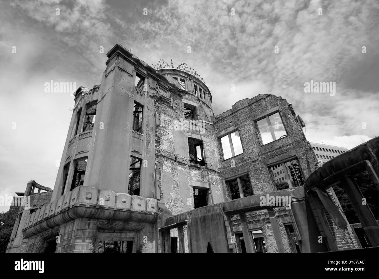 Atomic bomb dome hiroshima Black and White Stock Photos & Images Alamy